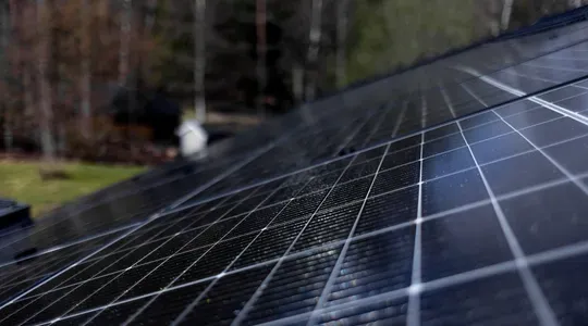 Solceller på tak privatbolig utført av Eltera.