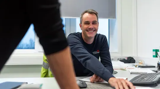 smilende prosjektleder på Amdal Elektro