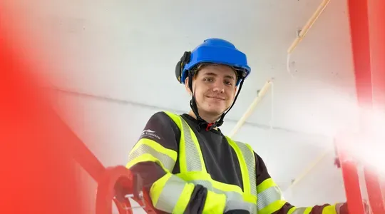 Fornøyd ansatt hos SEKO Elektro
