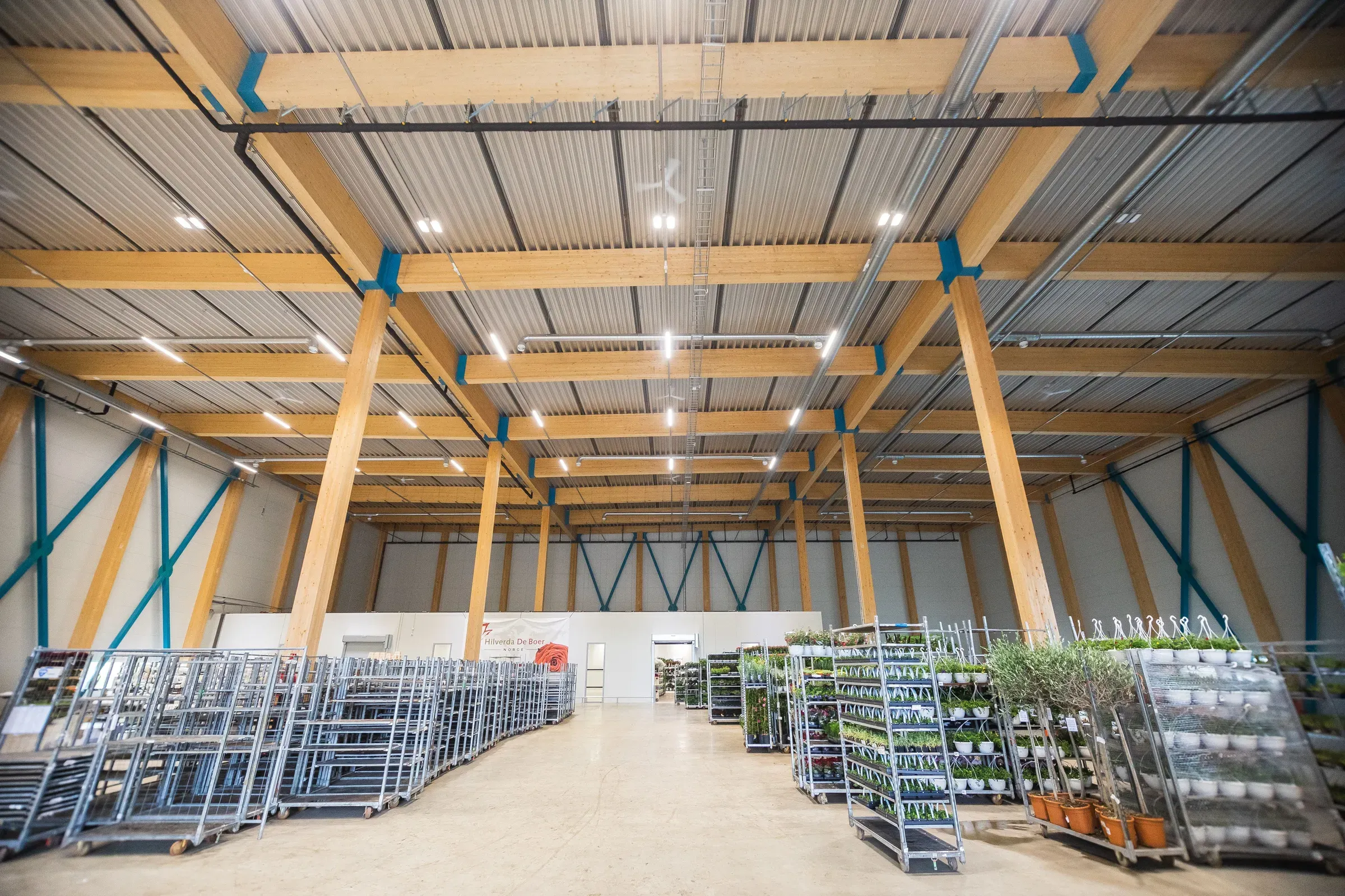 Lager- og logistikkbygg hos Bulkwood med elektro fra SEKO Elektro, her i grøntavdelingen.