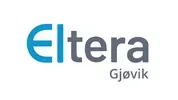 Logo med teksten 'Eltera Gjøvik' på hvit bakgrunn. Ordet 'El' er skrevet i blått, mens resten av teksten er i mørk grå.