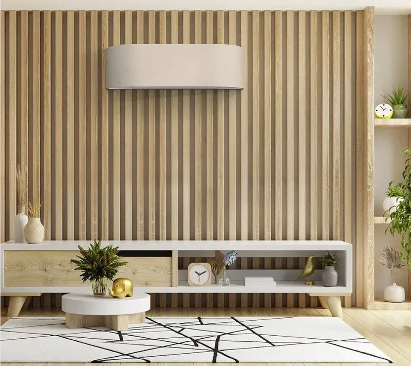 buet varmepumpe beige på spilevegg