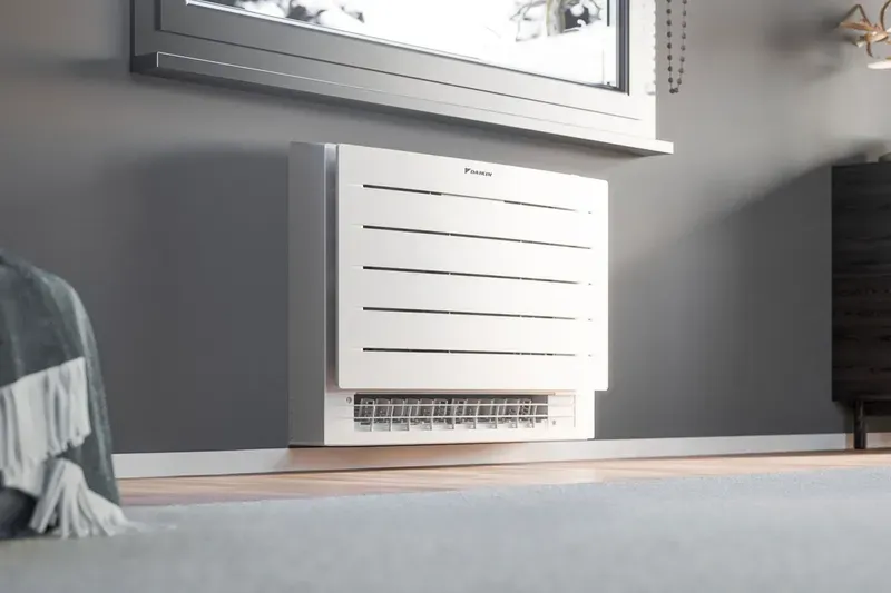 kaiteki gulvmodell hvit varmepumpe i stue